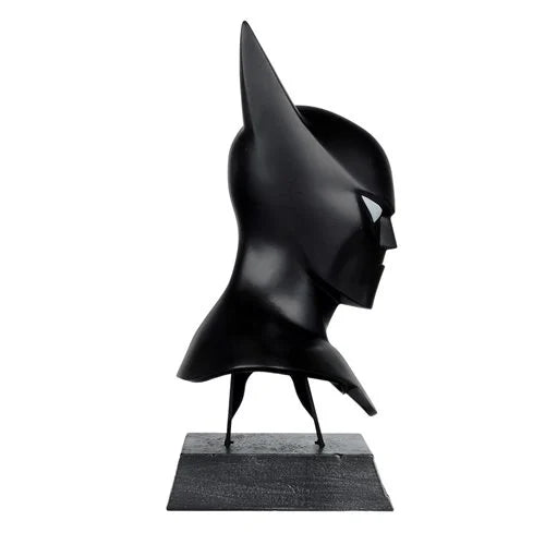 DC Direct Prop Replica Wave 6 Batman Batman Beyond 1:3 Scale Cowl